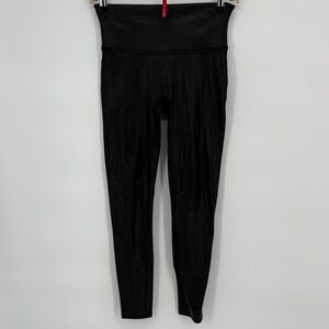 🧳 SPANX Black leather look Leggings